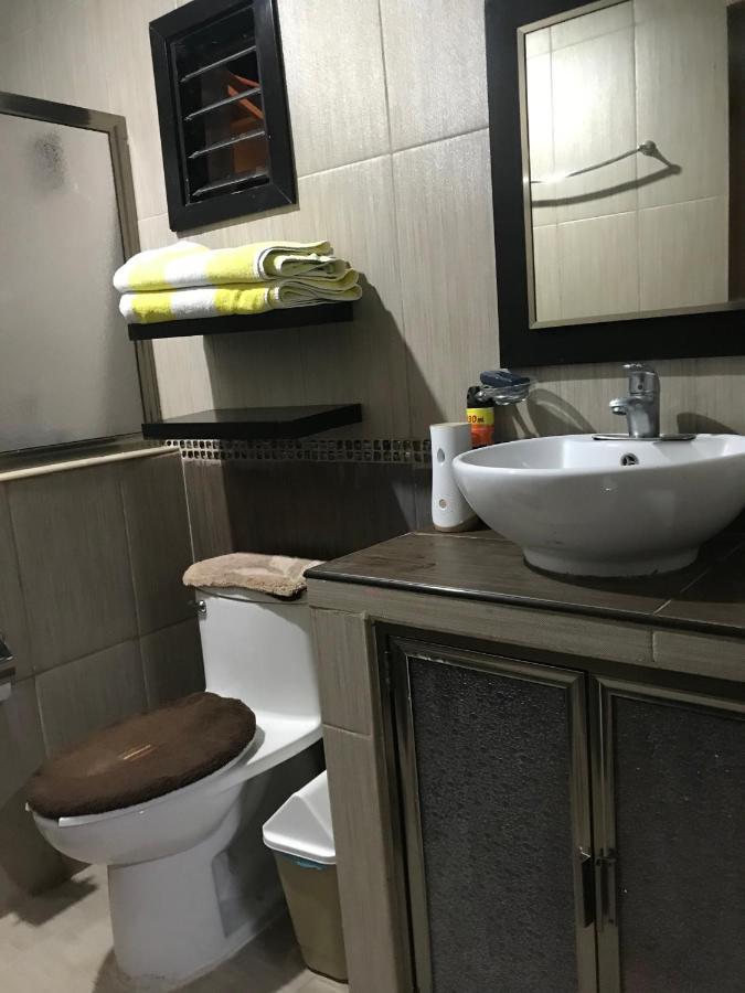 Апартаменты Casa Lili 2: Luxurious/Amplio/Hot Water/Economic/Wifi/Tv Вальядолид Экстерьер фото