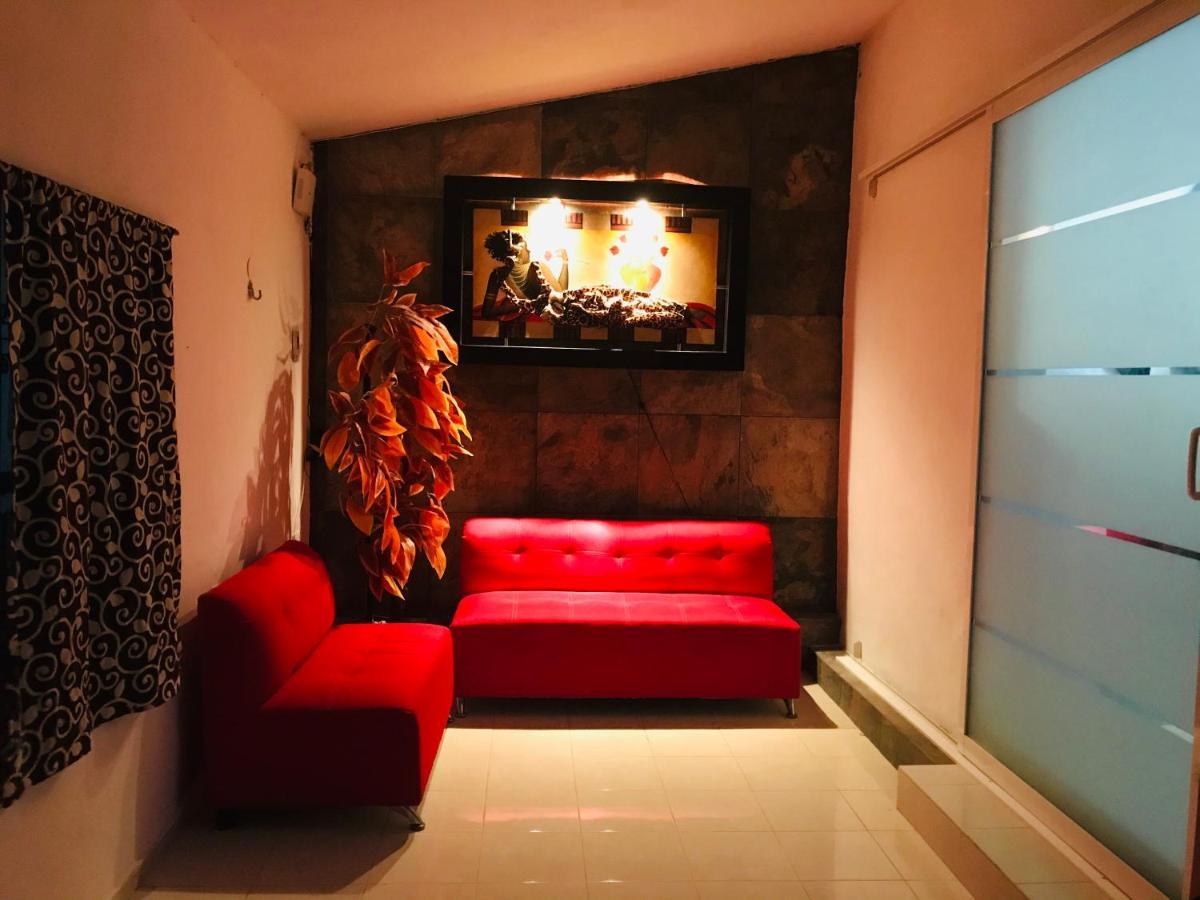 Апартаменты Casa Lili 2: Luxurious/Amplio/Hot Water/Economic/Wifi/Tv Вальядолид Экстерьер фото